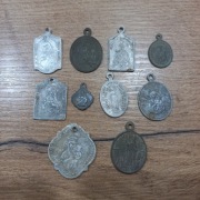 Dewocjonalia.  Krzyżyki i medaliki.