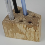 Drewniany organizer biurowy na długopisy 