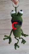 Breloczek na szydełku żabka na szydełku