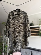 Koszula tunika KiK wzór zwierzęcy zebra bagażniki