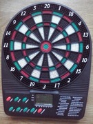 Elektroniczna tarcza z rzutkami z wyświetlaczem / gra w rzutki