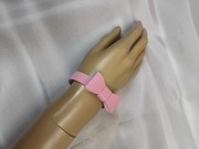 Bransoletka damska różowa z kokardą, Noname 