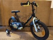 Rowerek b’twin 500 Monsters czarny z kółkami i światełkami 