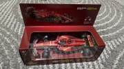 Nierozpakowany Shell Ferrari SF 24 zdalnie sterowany