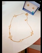 Zestaw nowy z kolczykami