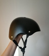 Kask na rower deskorolkę. 56-58 cm.