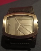 Zegarek Guess na szerokim pasku