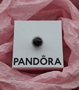 Pandora charms z Czarnym kamieniem 