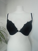 Czarny biustonosz stanik Push-ap zapinany z przodu r 70/C