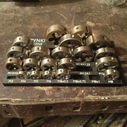 Organizer pod narzynki metryczne w kolorze czarnym (PLA) - DRUK3D