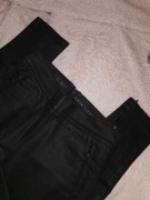 Woskowane skinny jeans czarne