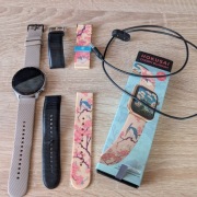 Smartwatch Amazfit GTR 2 classic z kilkoma opaskami