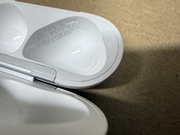 Oryginalne Etui ładujące AIRPODS 4 A3053 A3050 A3058