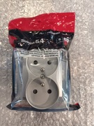 Simon 54 Gniazdo podwójne srebrne DGZ2MZ.01/43