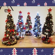 Choinka z szyszek na pniu ozdoba świąteczna stroik na komodę mikołajki 