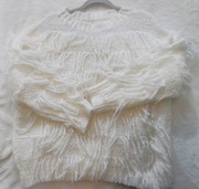 Sweter kremowy włoski sweterek ecru z frędzelkami wełna oversize