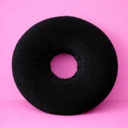 Poduszka do piercingu donut welurowy czarny 35 cm
