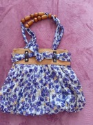 Piękna torba w kwiaty.