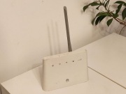 HUAWEI B311-221 ROUTER STACJONARNY DOMOWY NA KARTĘ SIM 4G LTE WIFI B311 221