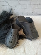 Czarne piankowe klapki na platformie ala GG chodaki 