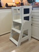 Pomocnik kuchenny (Kitchen Helper) – regulowany, z tablicą - biały