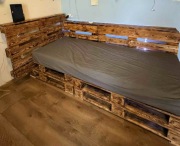 Łóżko z euro palet 