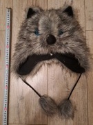 Śliczna czapka - wilk - jak nowa.