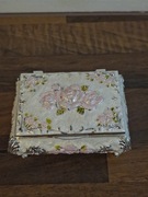 Szkatułka na biżuterię