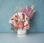 Świece sojowe bukiet kwiaty piwonie flower box biało-złoty truskawka ozdoba