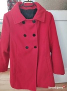 Czerwony płaszcz-ciąża