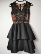 Sukienka beżowo czarna na wesele