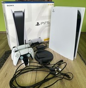 Konsola PS5 z napędem 825GB + 2 pady + stacja dokująca STAN BARDZO DOBRY