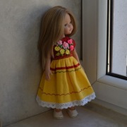 Ubranko dla lalki typu Paola Reina 32 cm - SUKIENKA z haftem 