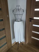 Biała spódnica chancery – styl i elegancja w jednym!