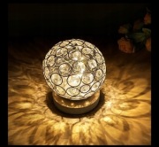 Lampka LED świąteczna ozdobna USB dekoracyjna kula z podstawką z bambusa