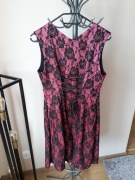 Wizytowa elegancka sukienka na wesele różowa z czarną koronką rozmiar M/L