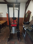 Prasa rozdrabniacz do owoców i warzyw. 