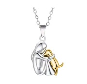 Naszyjnik z wisiorem Dziewczyna z pieskiem