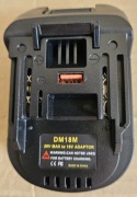 ADAPROR  Z MAKITA NA DEWALT ,  milwaukee