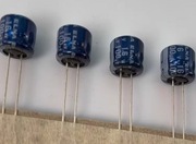 Kondensator elektrolityczny ELNA niskoprofilowy, 100uF, 16V, 8x5mm, 2 szt.