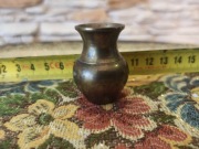 Mosiężna masywna miniaturka wazon wazonik dzban
