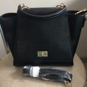 Czarna damska torebka pakowna pojemna