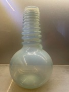 Duszkowy wazon szklany z oplotem KIS