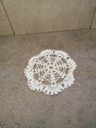 mała serwetka szydełkowa