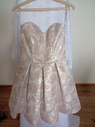 Sukienka bez rękawów z kieszeniami 