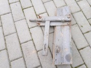Zasuwa do bramy drzwi wrót obory garażu kuta skobel metalowa 33cm PRL