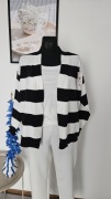 Kardigan w biało- czarne pasy + top z tego samego materiału rozmiar L/XL