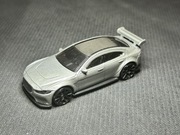 Resorak Luzak HOT WHEELS Jaguar XE SV Project 8 - silver