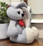MASKOTKA SZYDEŁKOWA RĘKODZIEŁO KRÓLIK "JULEK" HANDMADE KRÓLICZEK 