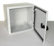 Nowa obudowa Schneider Spacial S3D 300x300x200 IP66 + płyta montażowa